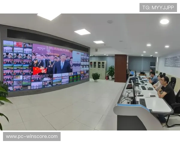 导播台集成多路信号质量监测,确保播出安全稳定 导播台集成多路信号质量监测,确保播出安全稳定